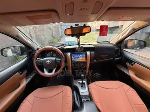 Toyota Fortuner 2017 Noir