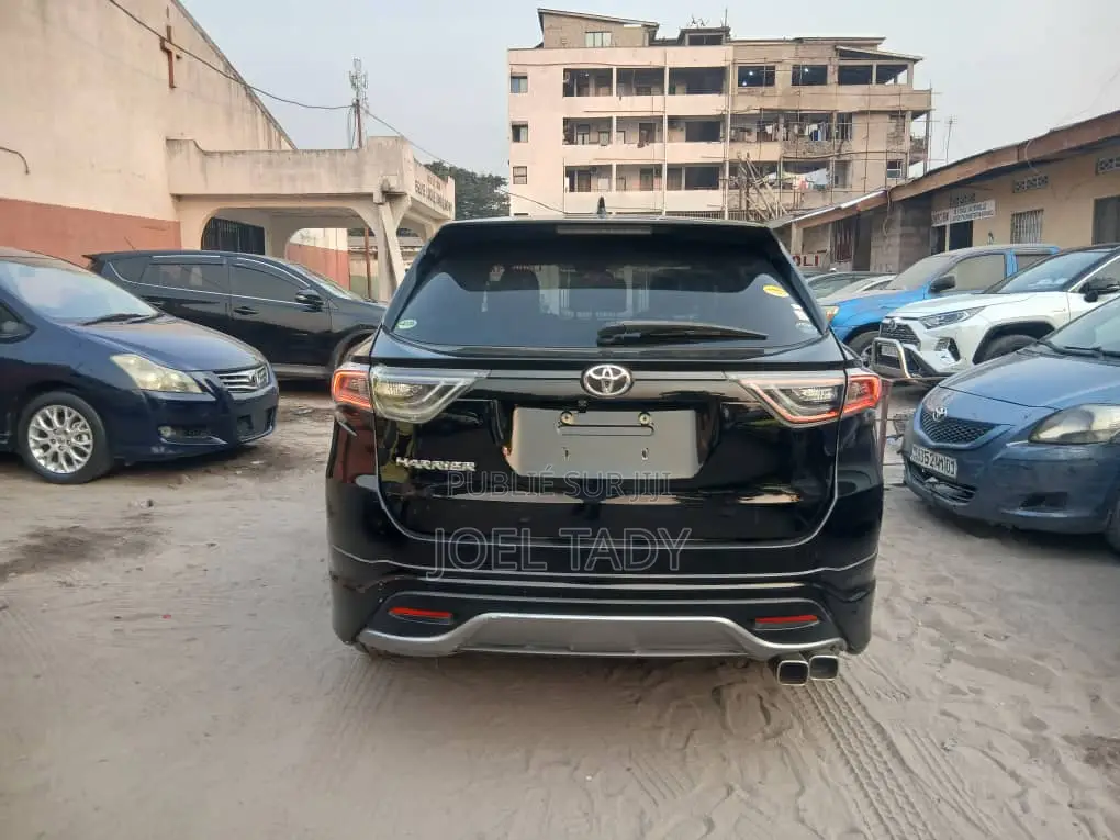 Toyota Harrier 2021 Noir
