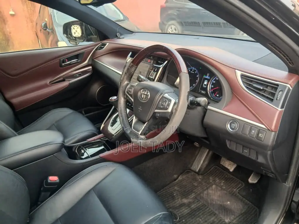 Toyota Harrier 2021 Noir