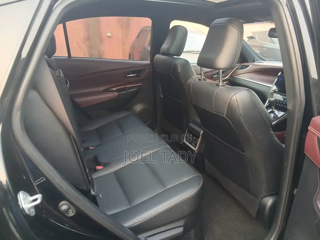 Toyota Harrier 2021 Noir