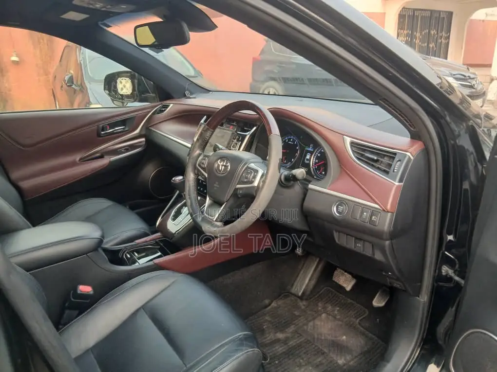 Toyota Harrier 2021 Noir