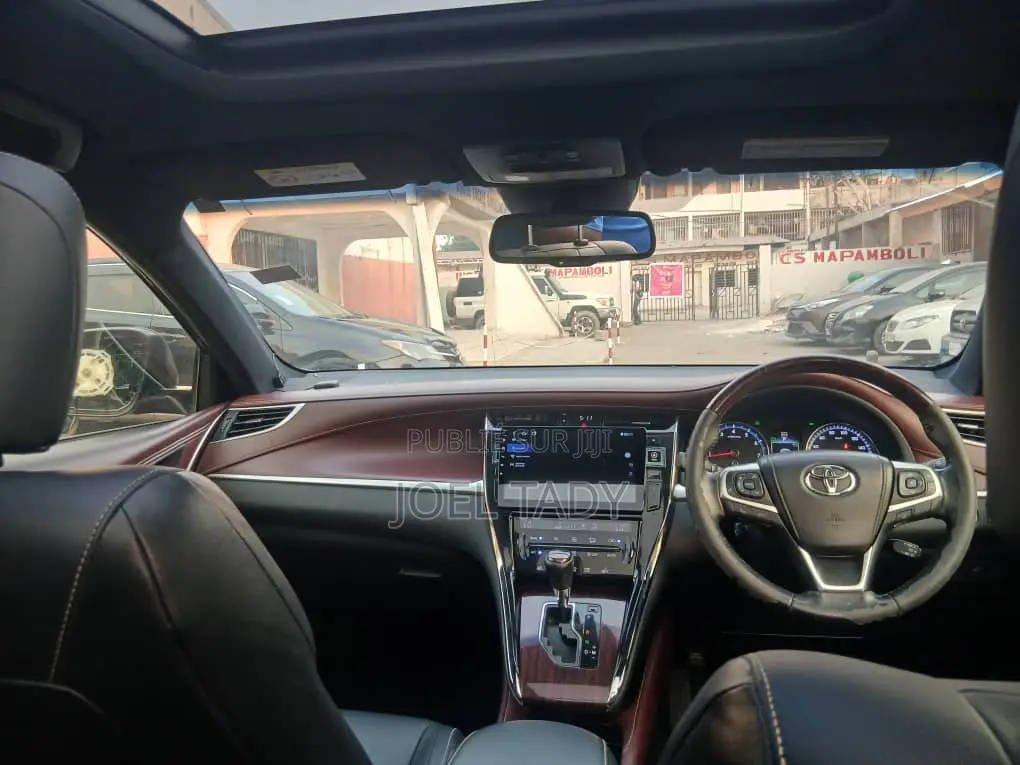 Toyota Harrier 2021 Noir