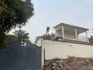 5chbre Villa dans Empire Supreme, Ngaliema à Vendre
