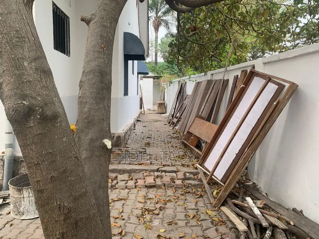 5chbre Villa dans Empire Supreme, Ngaliema à Vendre