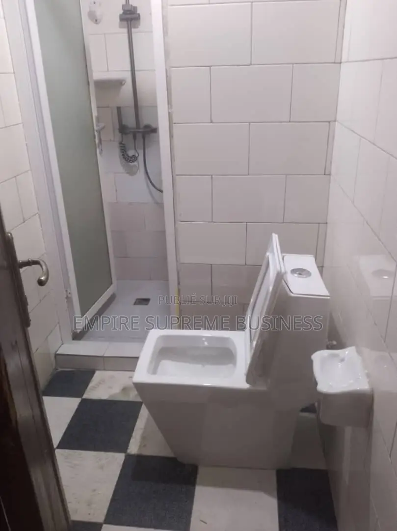 12chbre Villa dans Empire Supreme, Ngaliema à Vendre