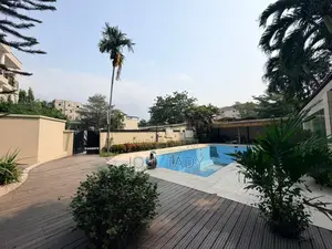 7chbre Villa dans Empire Supreme, Gombe à Vendre