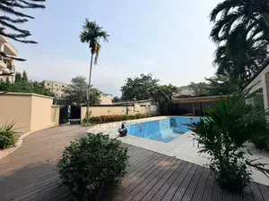 7chbre Villa dans Empire Supreme, Gombe à Vendre
