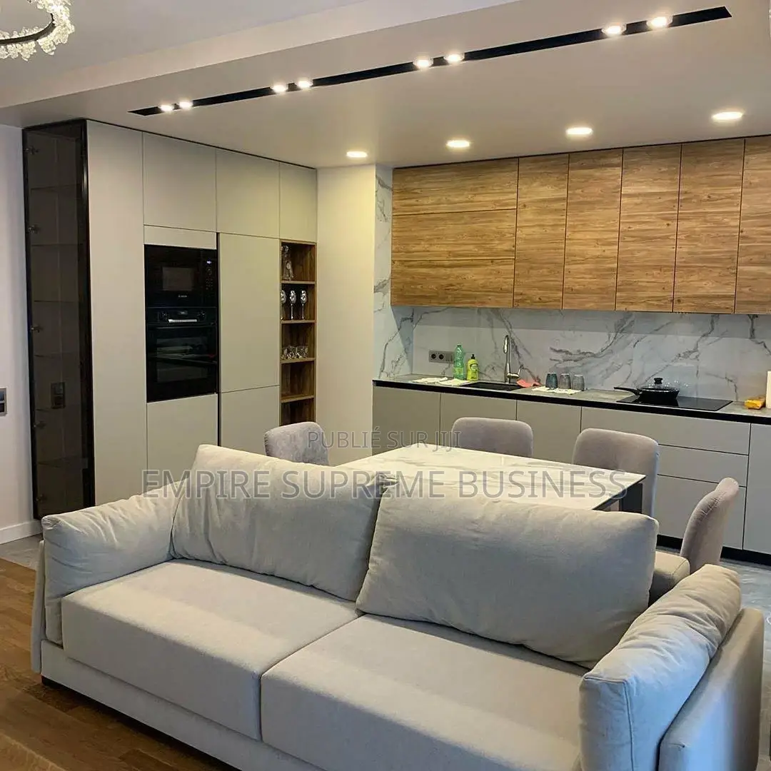 7chbre Villa dans Empire Supreme, Gombe à Vendre