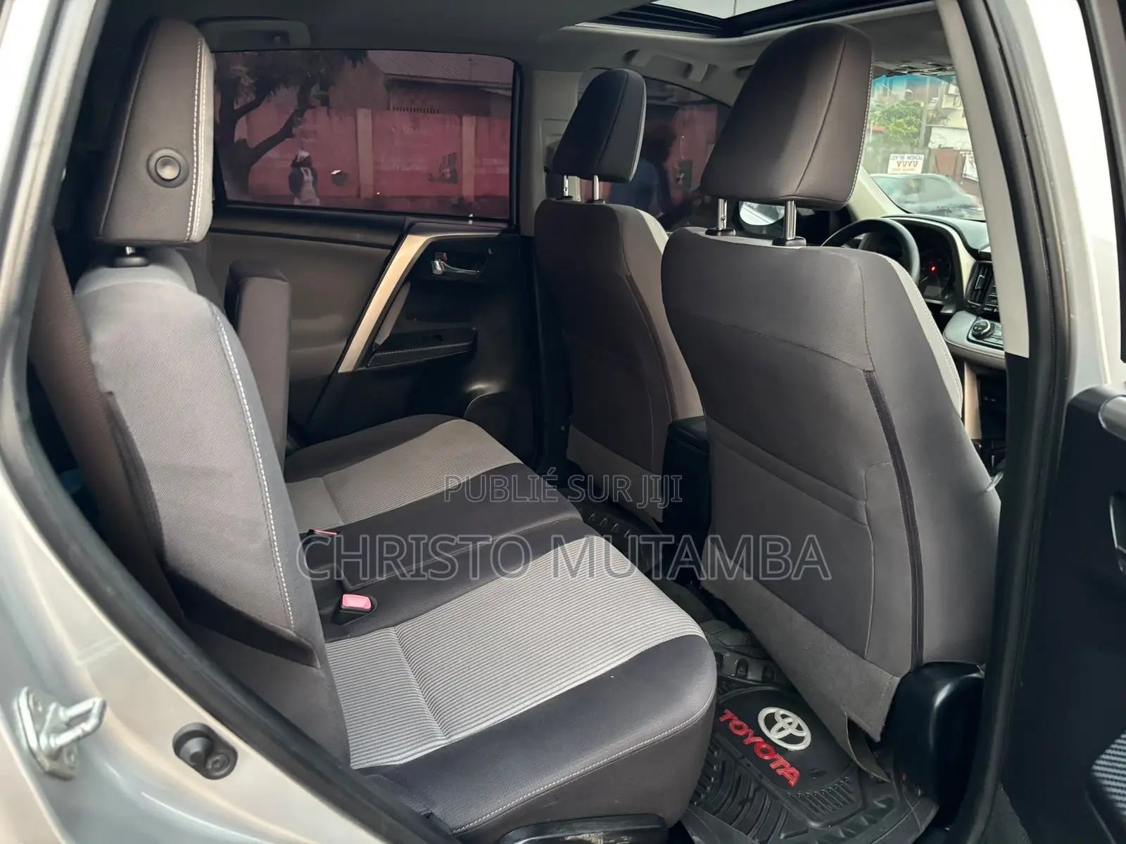 Toyota RAV4 XLE 4dr SUV AWD (2.5L 4cyl 6A) 2015 Gris