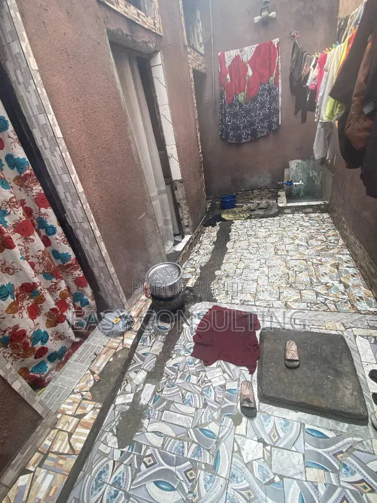 2chbre Villa dans Kianza, Ngaba à Vendre