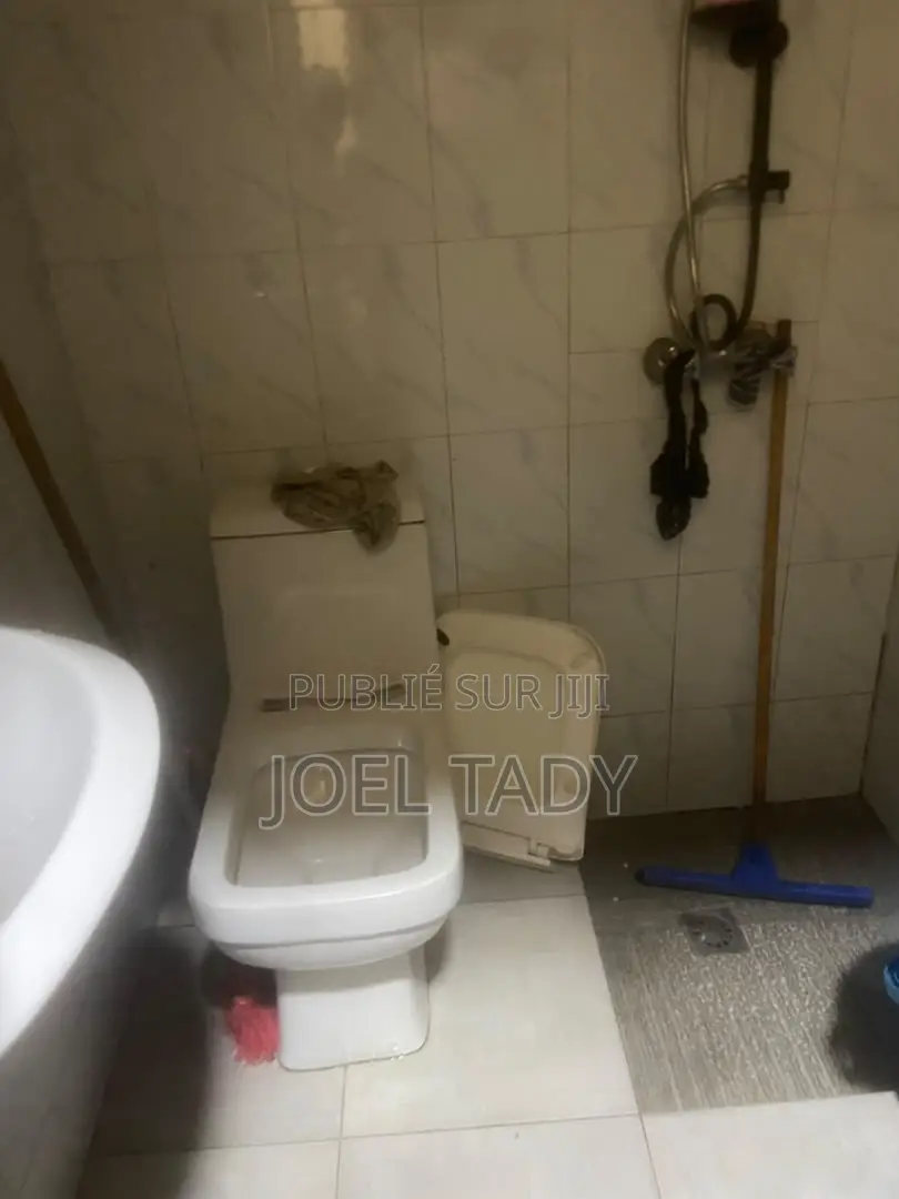 2chbre Appartement dans Empire Supreme, Kintambo à Louer