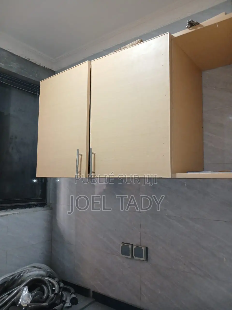 3chbre Appartement dans Kasa-Vubu à Louer