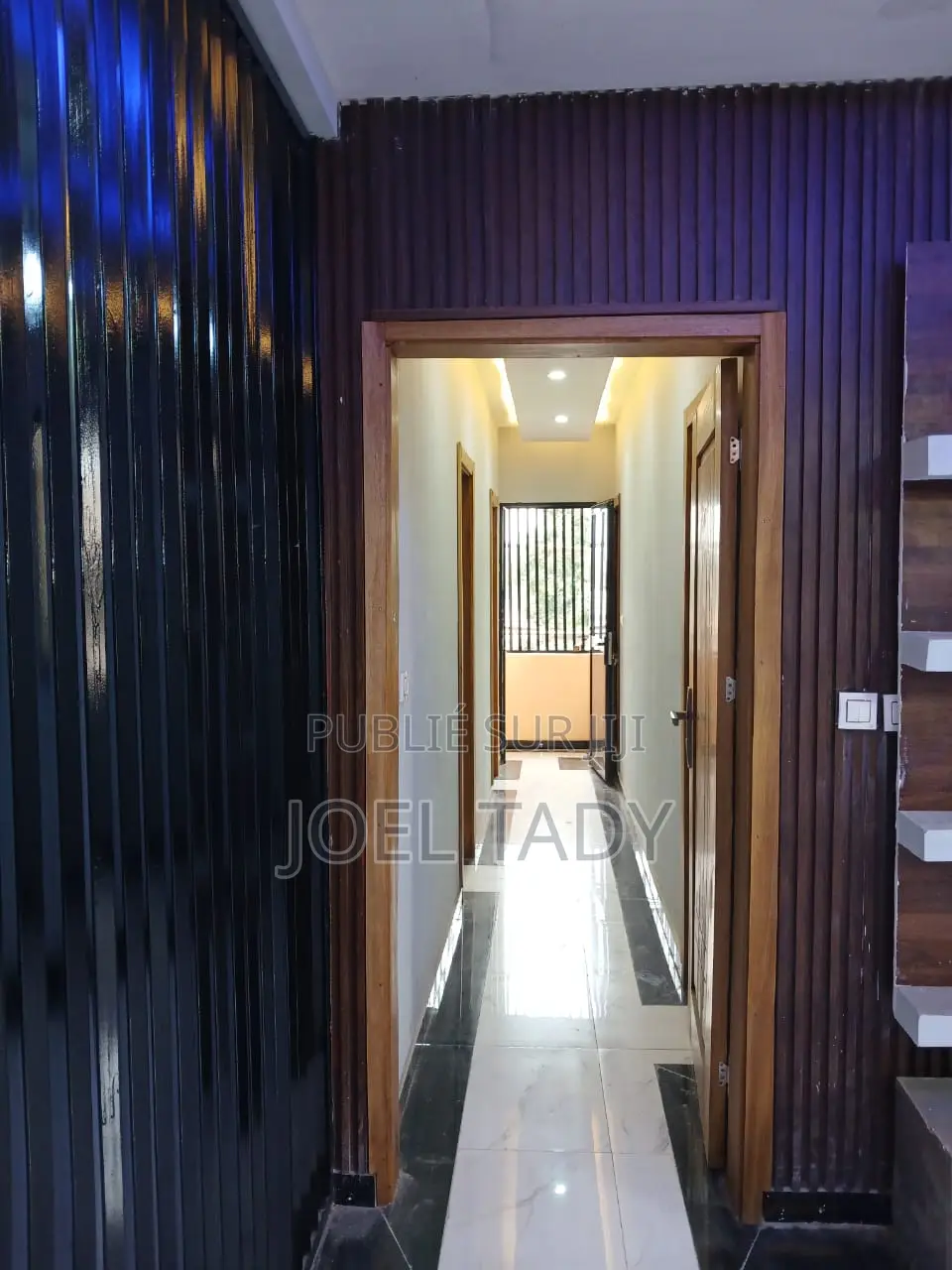 3chbre Appartement dans Kasa-Vubu à Louer