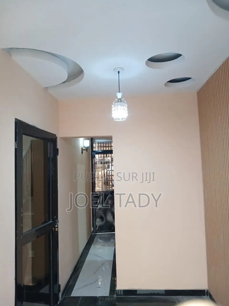 3chbre Appartement dans Kasa-Vubu à Louer
