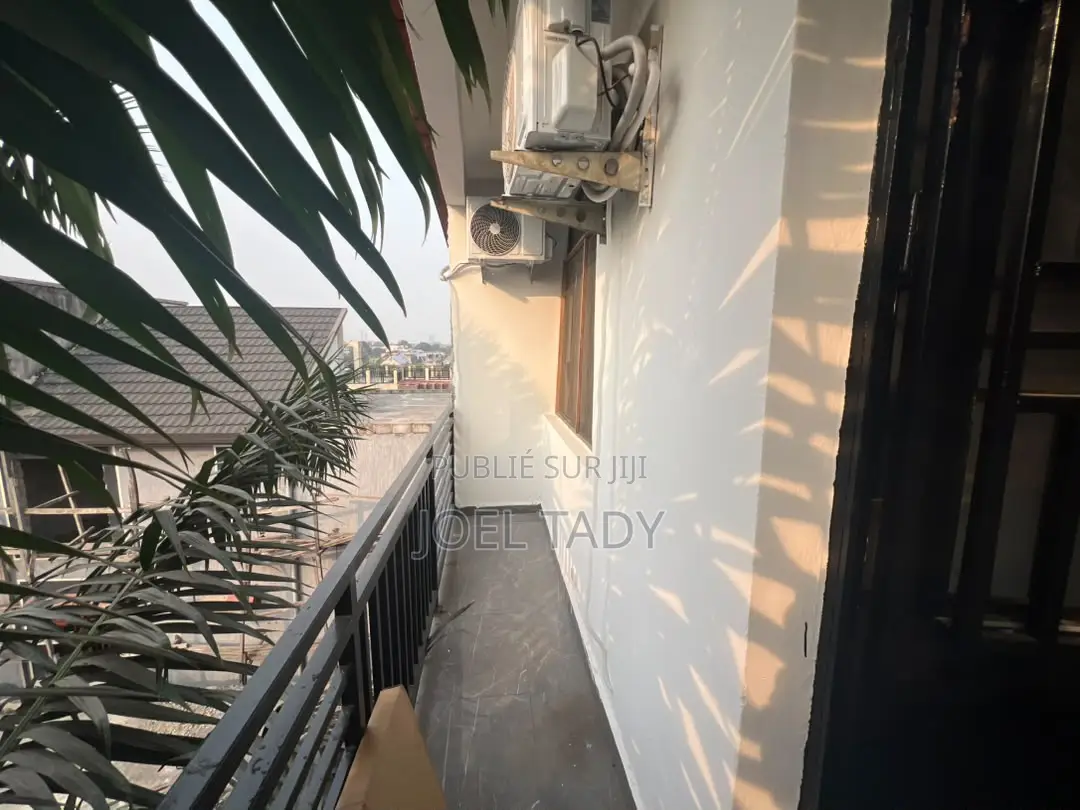 2chbre Appartement dans Empire Supreme, Kintambo à Louer