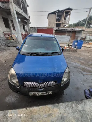 Toyota Vitz 2009 Bleu