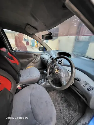Toyota Vitz 2009 Bleu