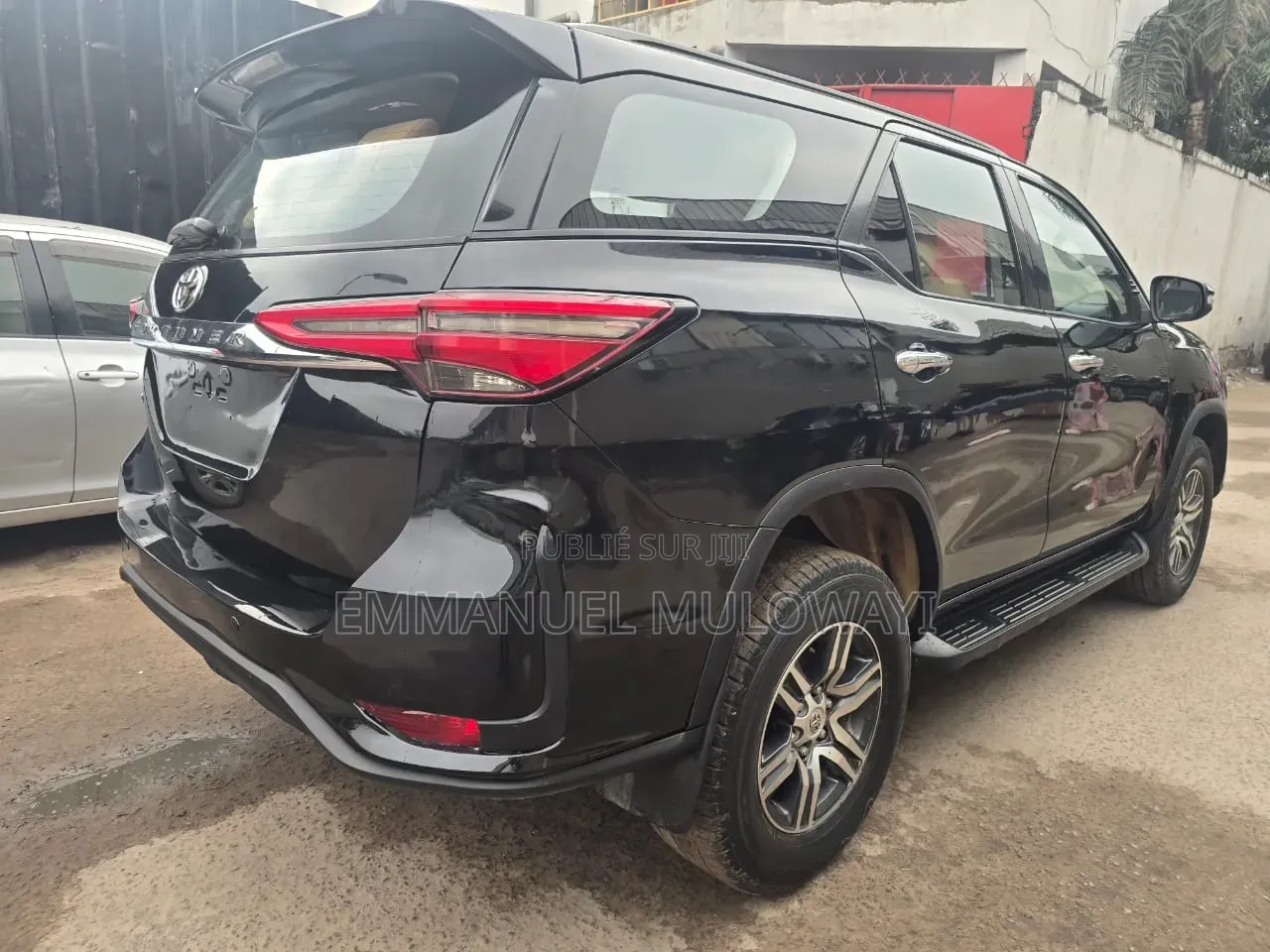 Nouveau Toyota Fortuner 2023 Noir