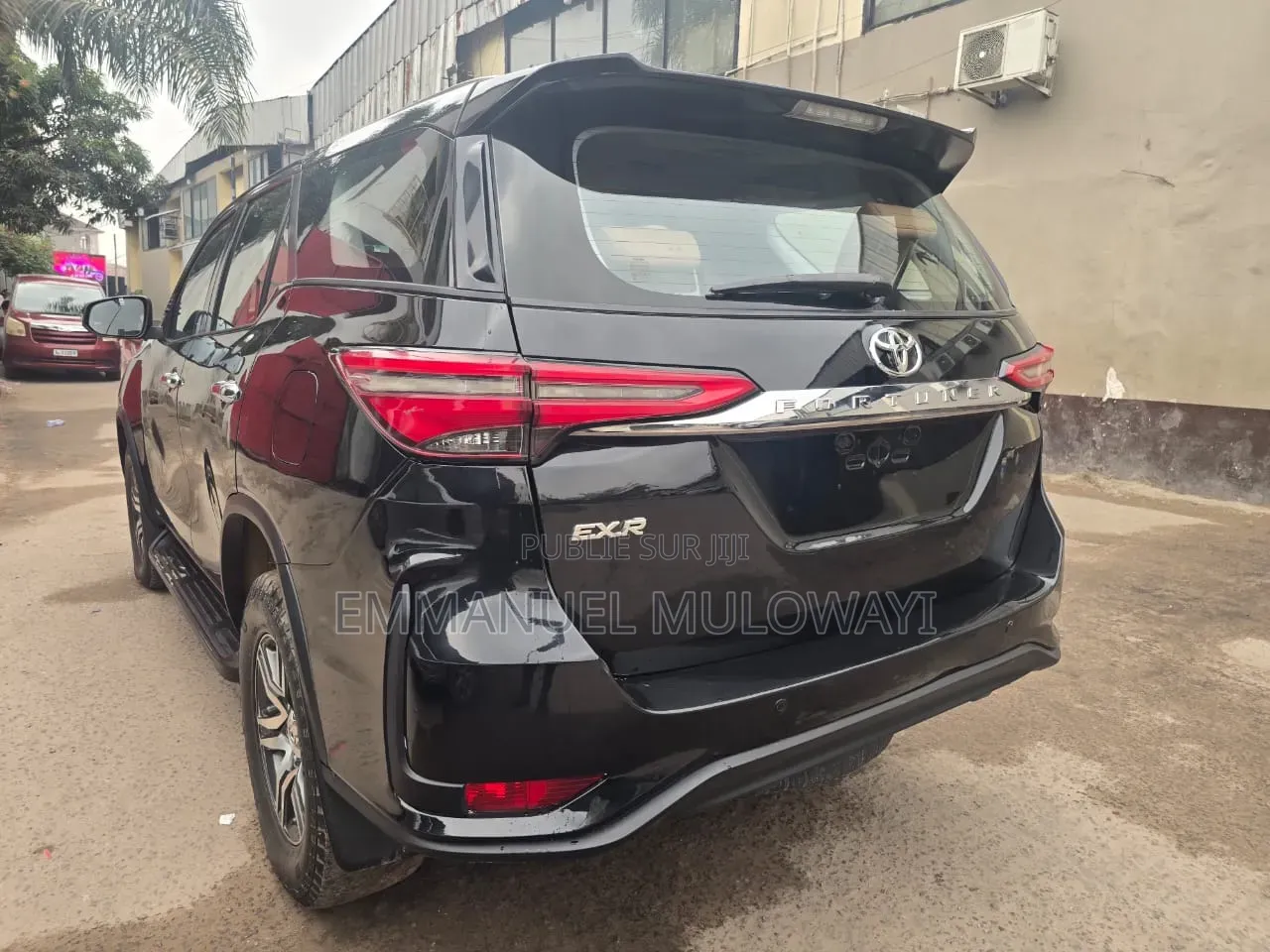 Nouveau Toyota Fortuner 2023 Noir