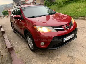 Toyota RAV4 2015 Rouge
