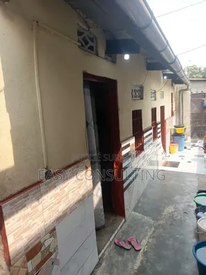 1chbre Villa dans Quartier 9, Ndjili à Vendre