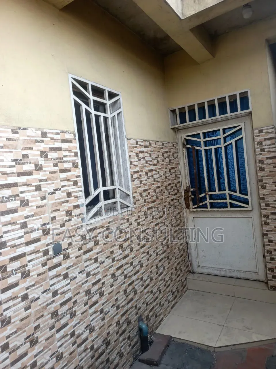 2chbre Villa dans Quartier 13, Ndjili à Vendre
