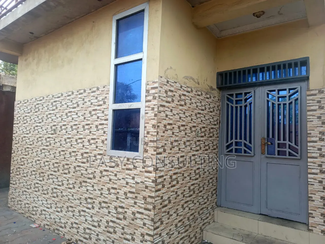 2chbre Villa dans Quartier 13, Ndjili à Vendre