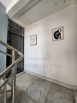 2chbre Villa dans Oasis, Bandalungwa à Vendre