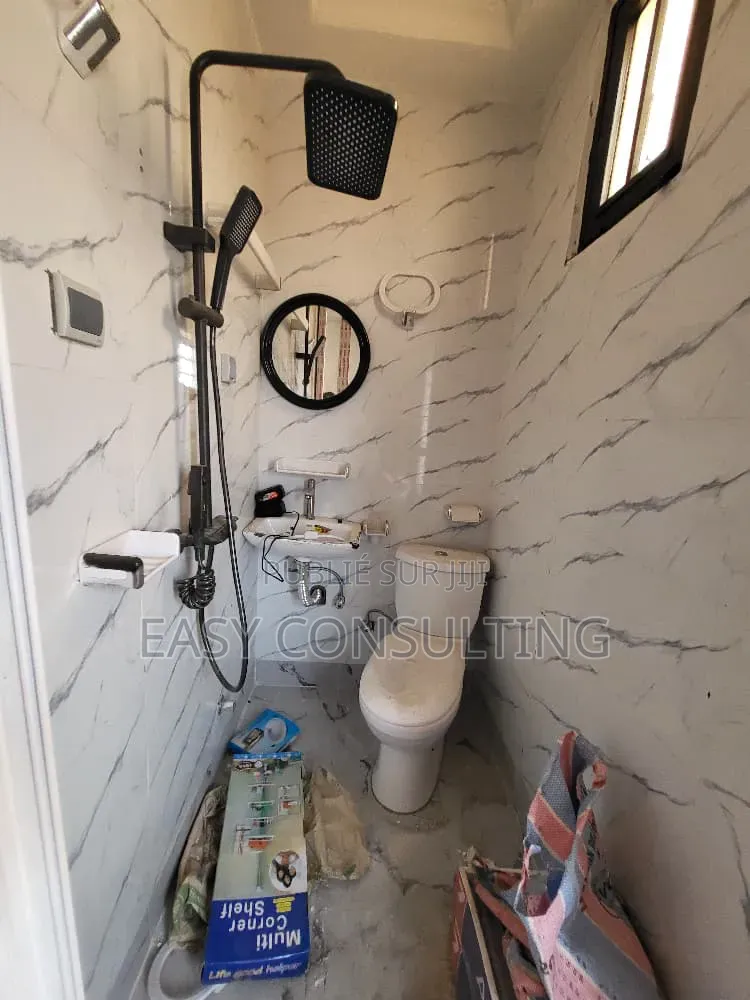 2chbre Villa dans Oasis, Bandalungwa à Vendre
