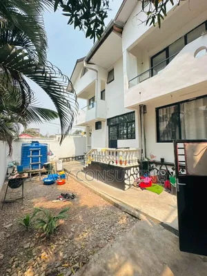4chbre Villa dans Jolie Parc, Ngaliema à Vendre