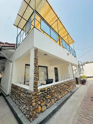 4chbre Villa dans Jolie Parc, Ngaliema à Vendre