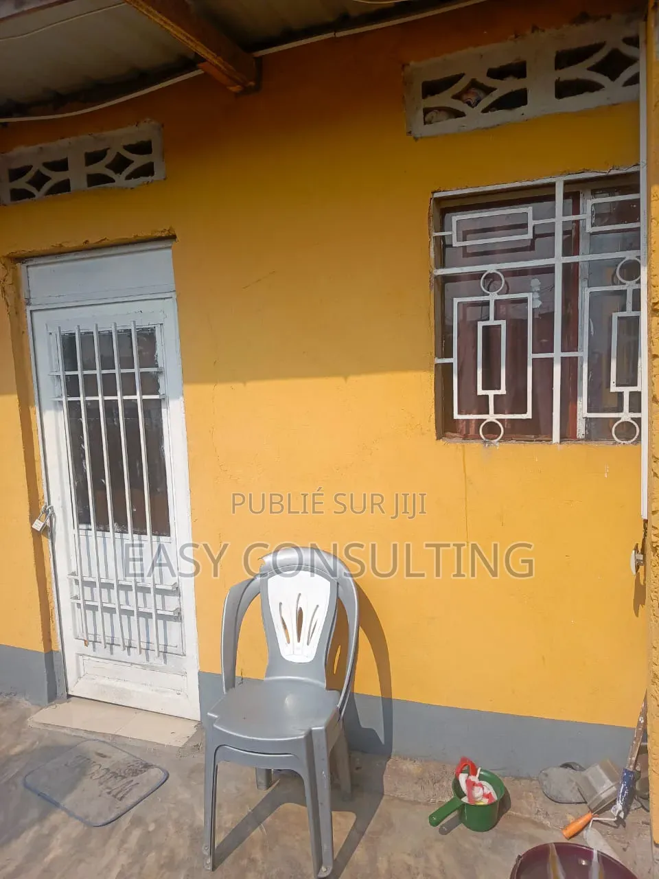 2chbre Villa dans Foire, Lemba à Vendre