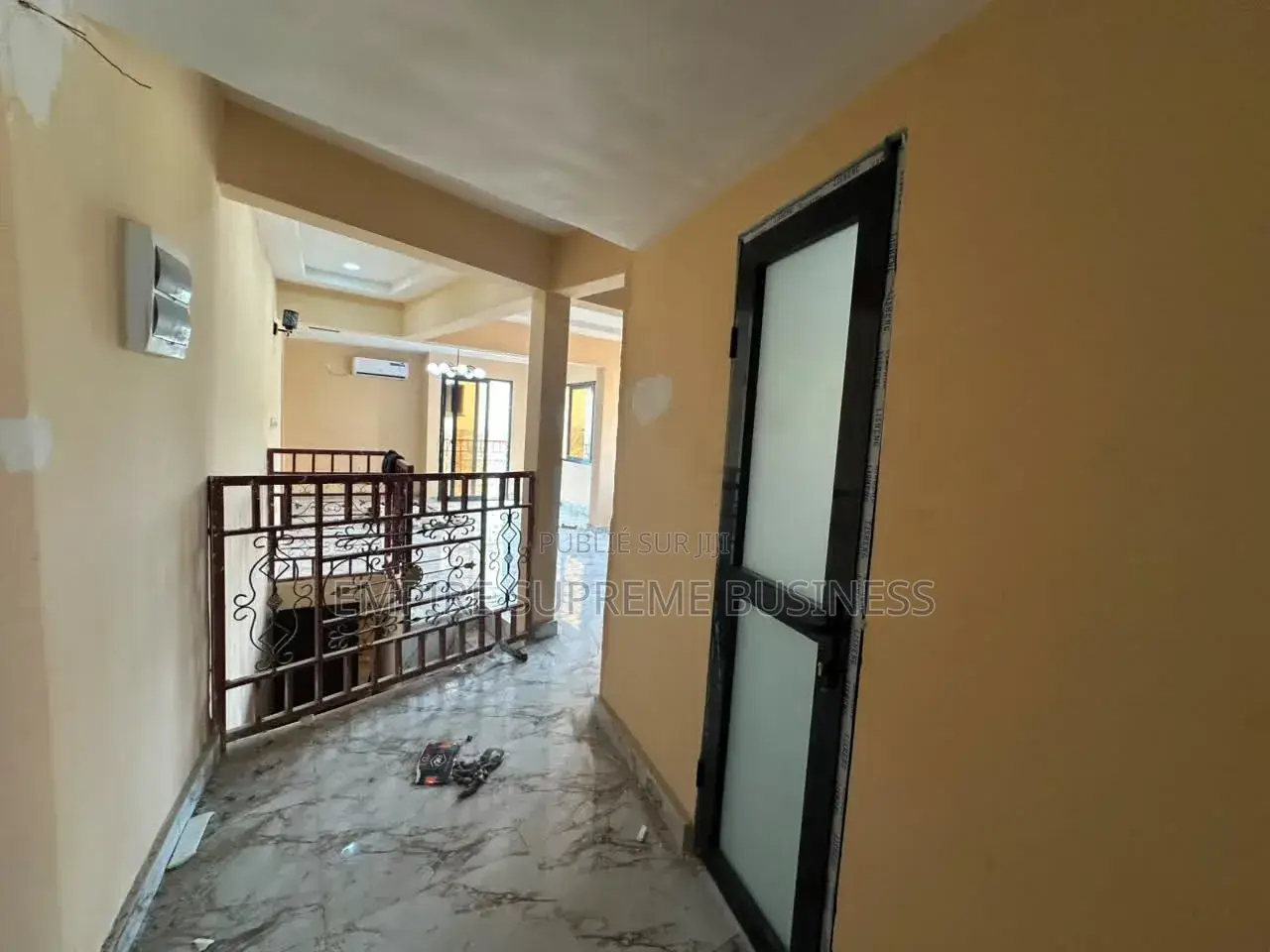 3chbre Appartement dans Empire Suprême, Ngaliema à Louer