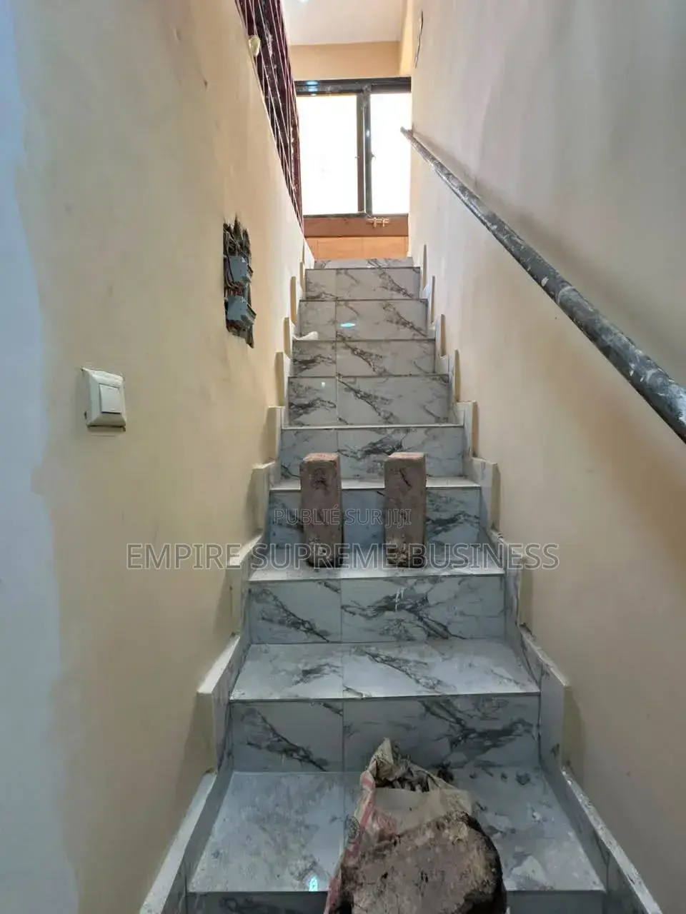 3chbre Appartement dans Empire Suprême, Ngaliema à Louer