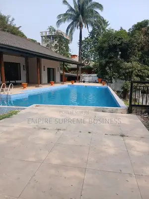4chbre Villa dans Ngaliema à Vendre