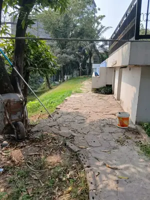 4chbre Villa dans Ngaliema à Vendre