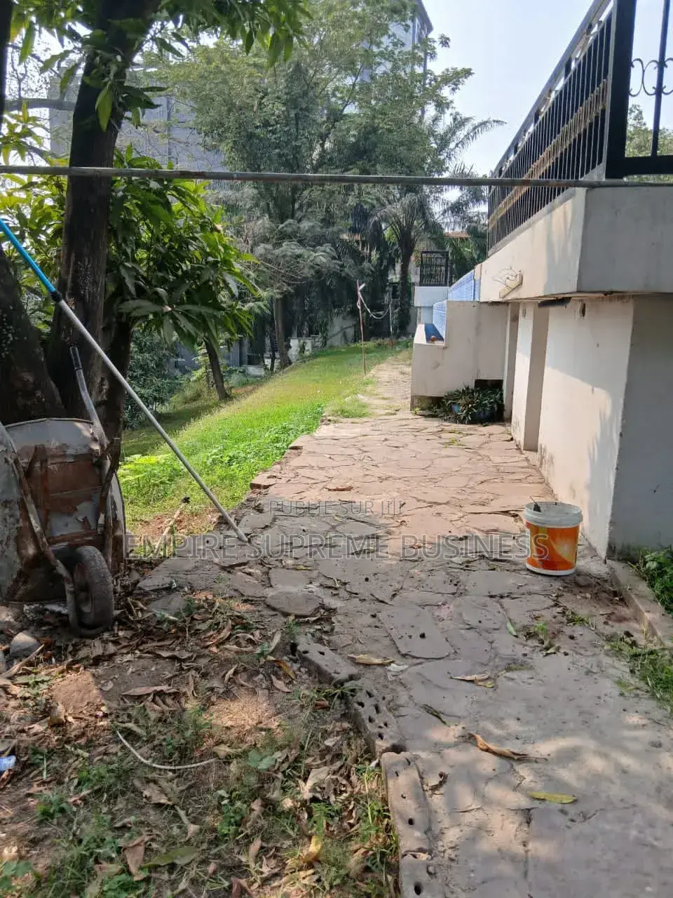 4chbre Villa dans Ngaliema à Vendre
