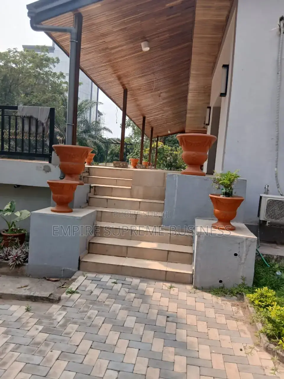 4chbre Villa dans Ngaliema à Vendre