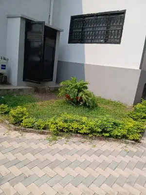 4chbre Villa dans Ngaliema à Vendre