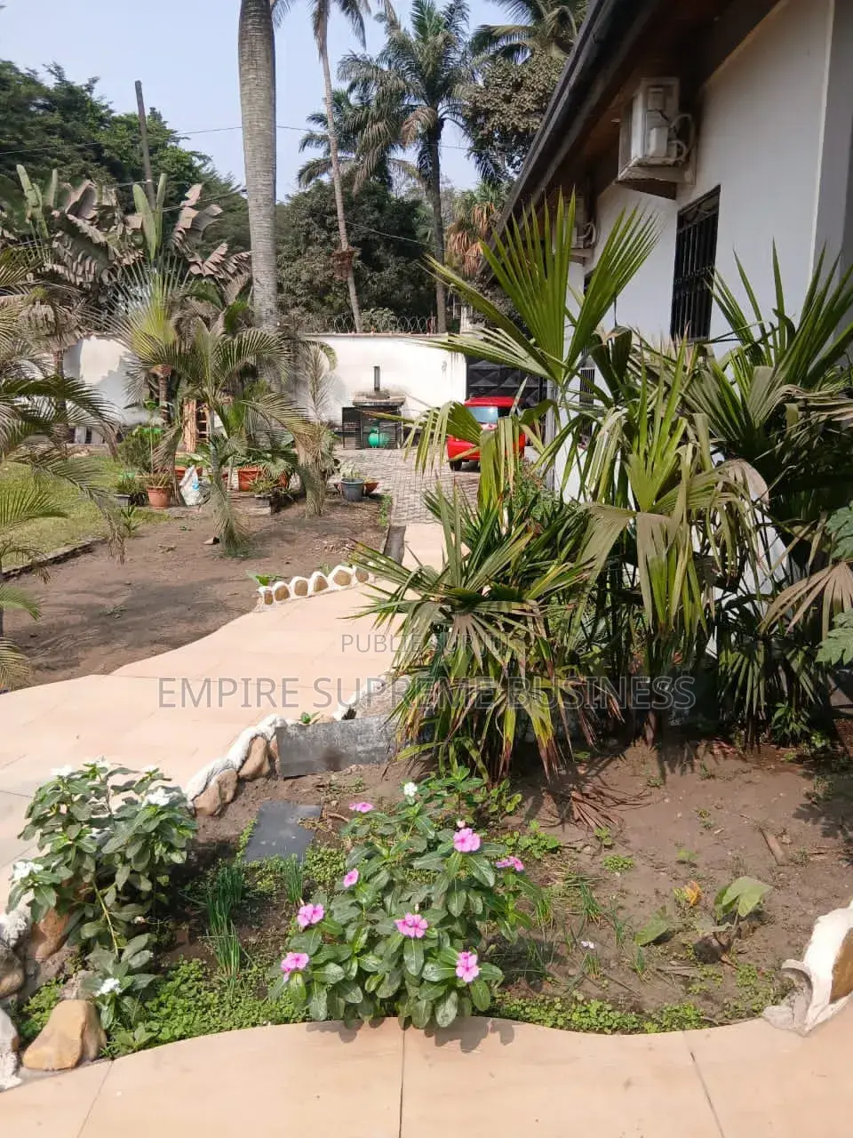 4chbre Villa dans Ngaliema à Vendre
