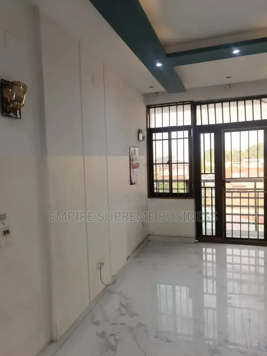 14chbre Blocs d'appartements dans Empire Suprême, Limete à Vendre