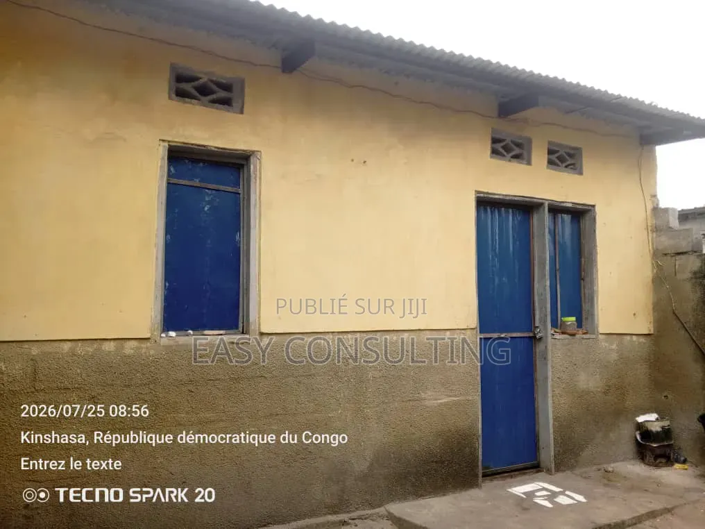 2chbre Villa dans Terre Jaune, Nsele à Vendre