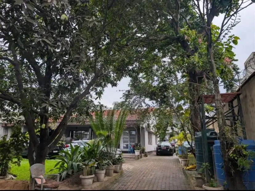 4chbre Villa dans Empire Supreme, Ngaliema à Vendre