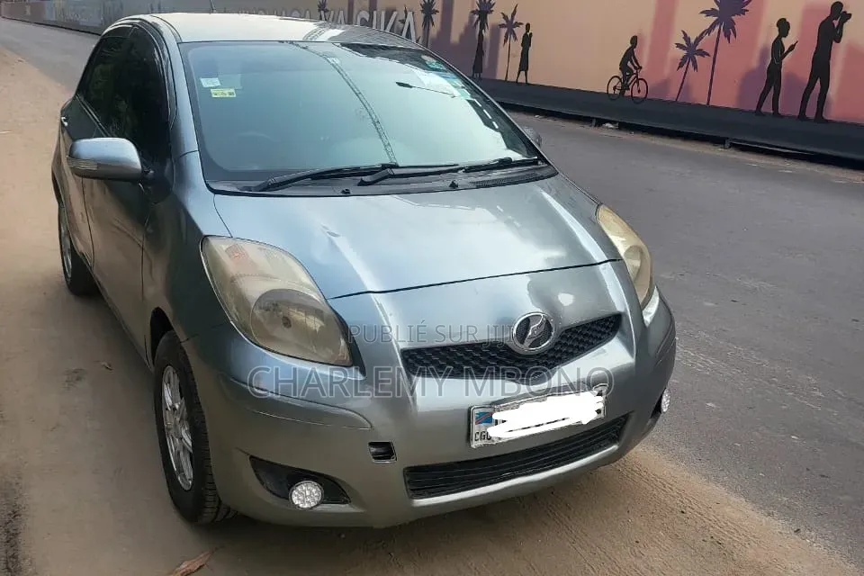 Toyota Vitz 2005 Gris