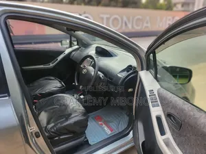 Toyota Vitz 2005 Gris
