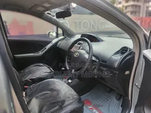 Toyota Vitz 2005 Gris