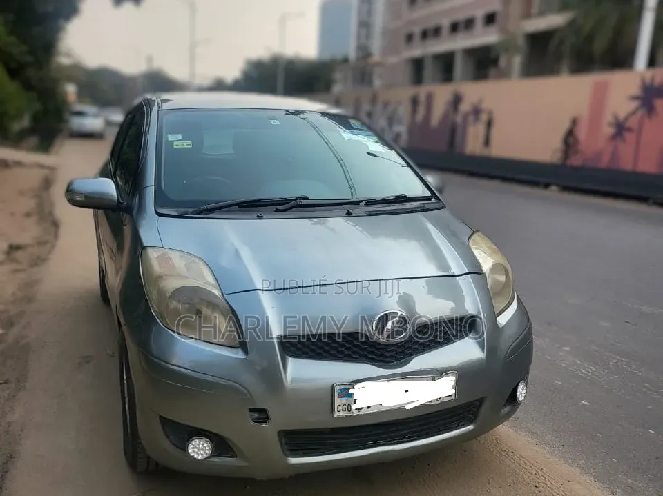 Toyota Vitz 2005 Gris