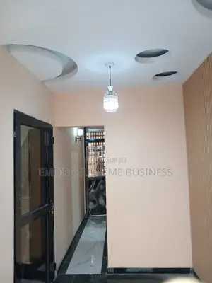 2chbre Appartement dans Kasa-Vubu à Louer