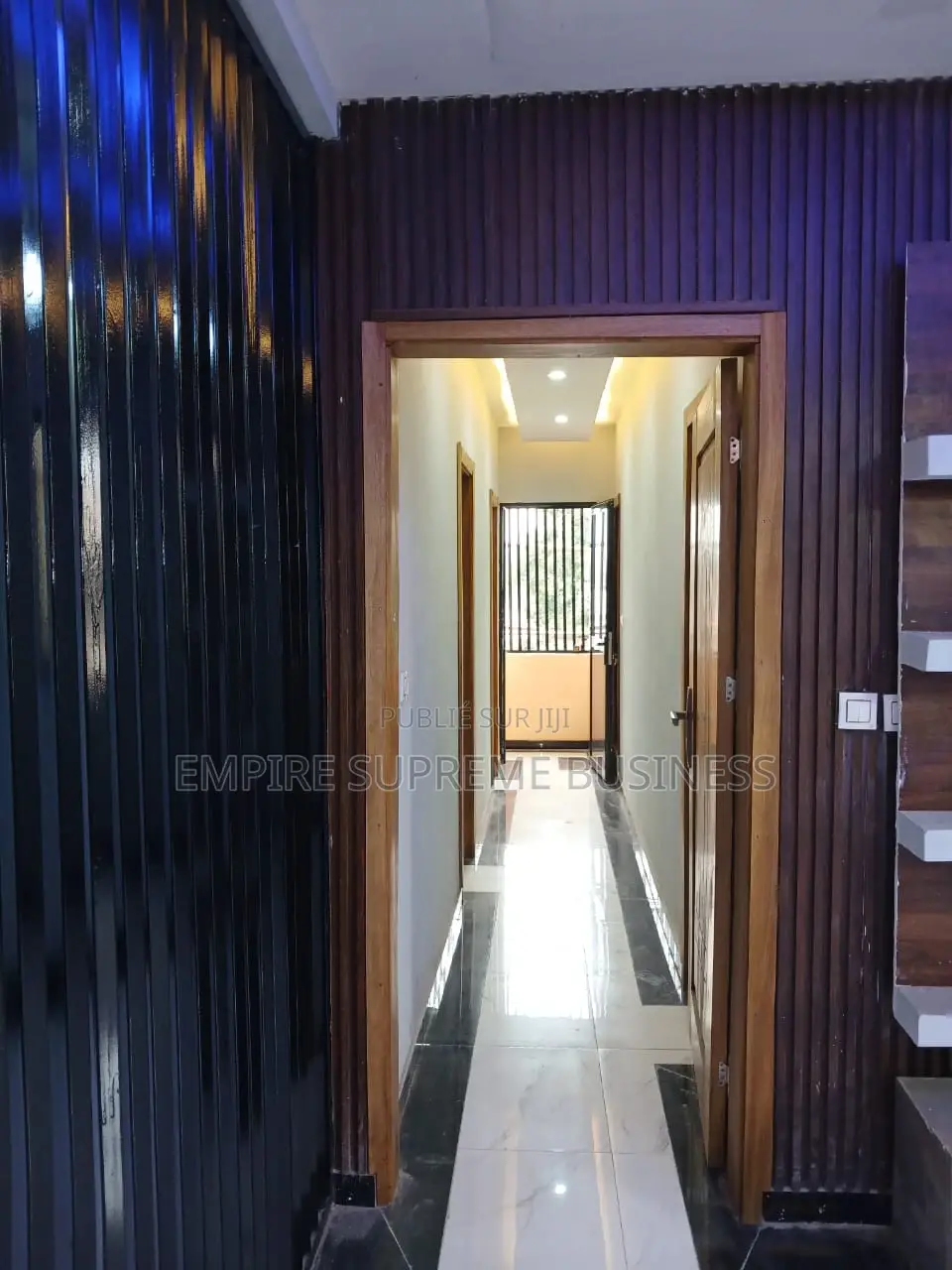 2chbre Appartement dans Kasa-Vubu à Louer