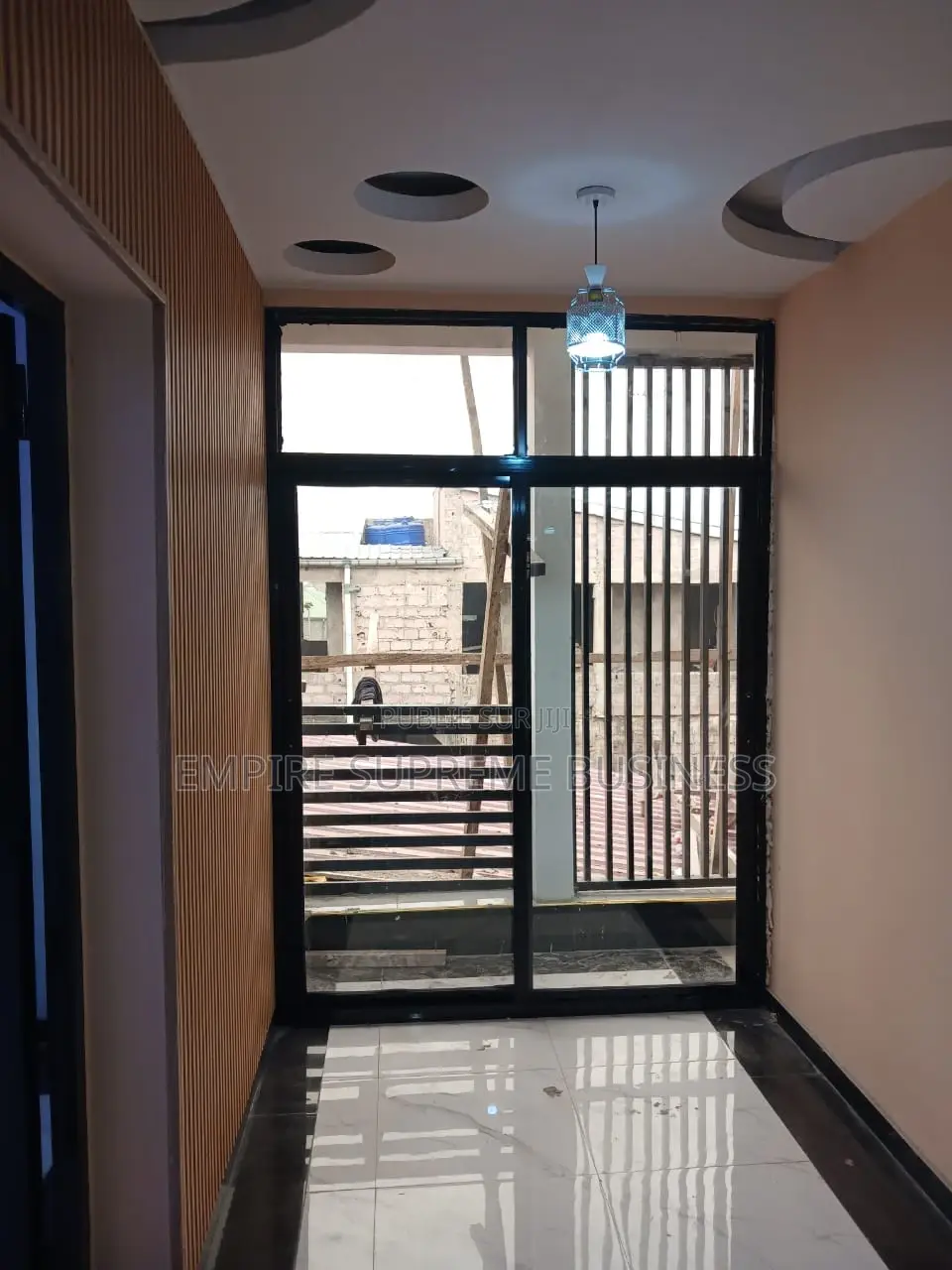 2chbre Appartement dans Kasa-Vubu à Louer